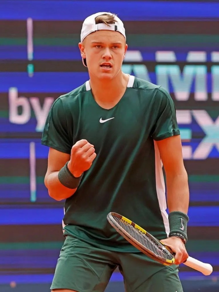 虽然李昊目 虽然李昊目