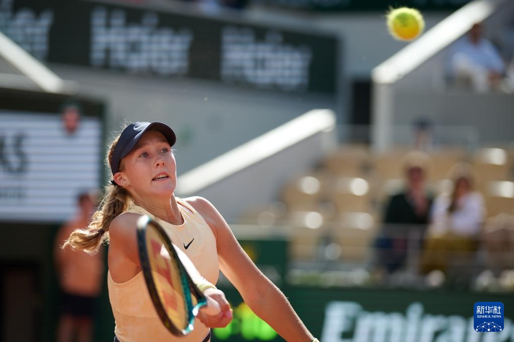 当夜幕压低 当夜幕压低